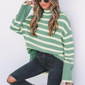 Zesica women’s sweater with mock neck, size XXL. Color Lake.